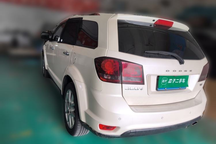 Used Dodge Journey 2013 2.4L Two-Wheel Drive Luxury Version Rear Left 45 Deg
