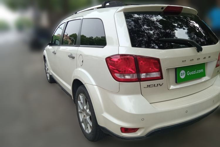 Used Dodge Journey 2013 2.4L Two-Wheel Drive Luxury Version Rear Left 45 Deg