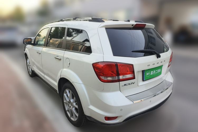 Used Dodge Journey 2013 2.4L Two-Wheel Drive Luxury Version Rear Left 45 Deg