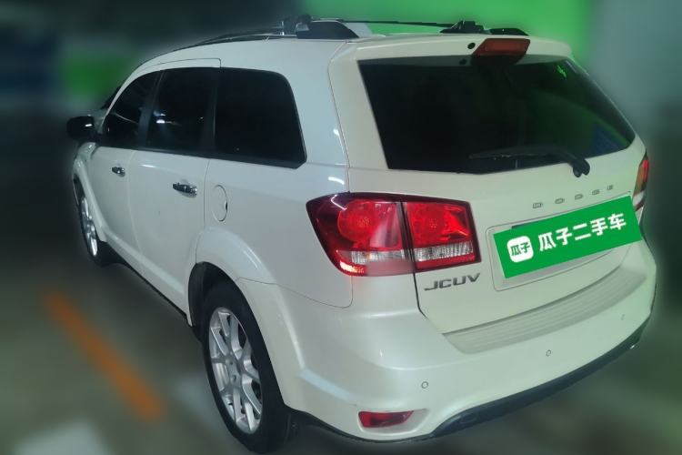 Used Dodge Journey 2013 2.4L Two-Wheel Drive Luxury Version Rear Left 45 Deg