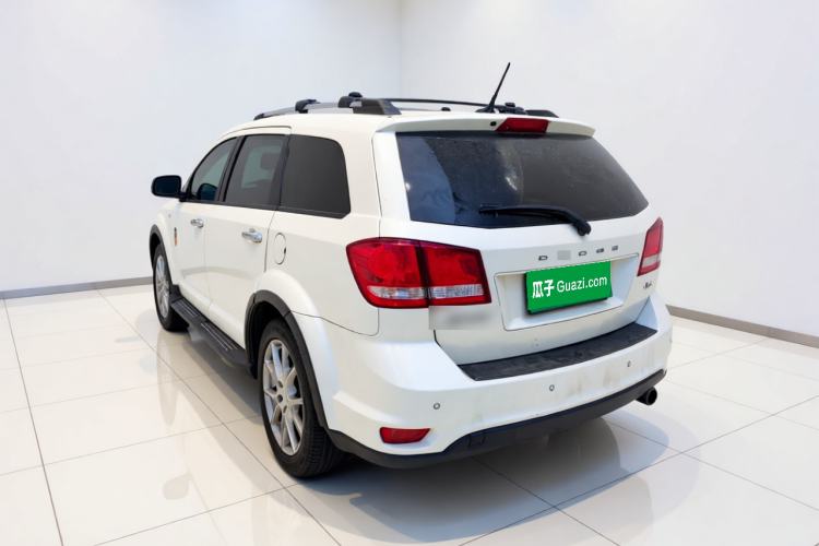 Used Dodge Journey 2013 2.4L Two-Wheel Drive Luxury Version Rear Left 45 Deg