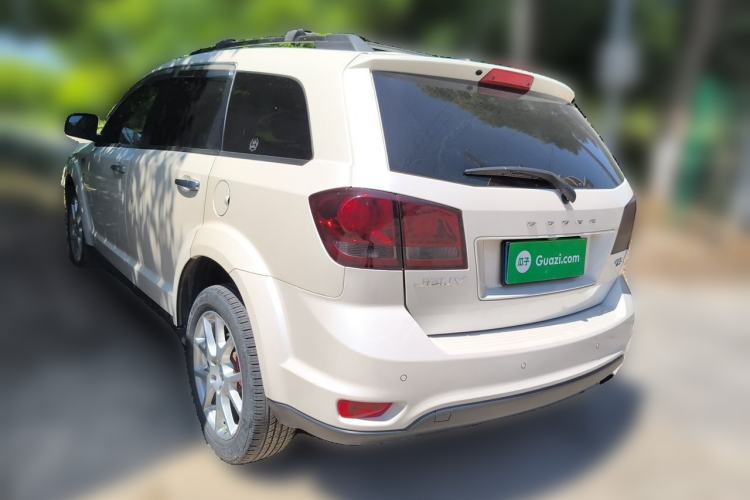 Used Dodge Journey 2013 2.4L Two-Wheel Drive Luxury Version Rear Left 45 Deg