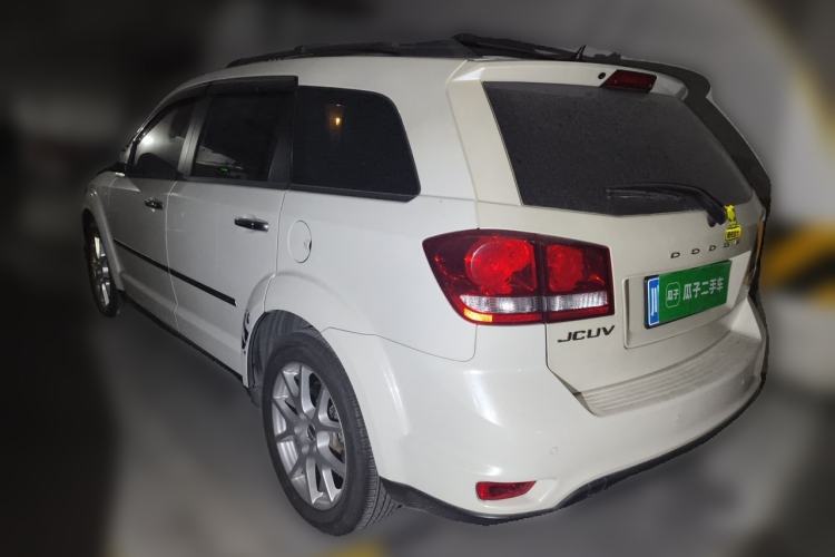Used Dodge Journey 2013 2.4L Two-Wheel Drive Luxury Version Rear Left 45 Deg