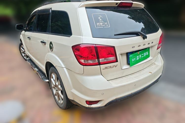 Used Dodge Journey 2013 2.4L Two-Wheel Drive Luxury Version Rear Left 45 Deg