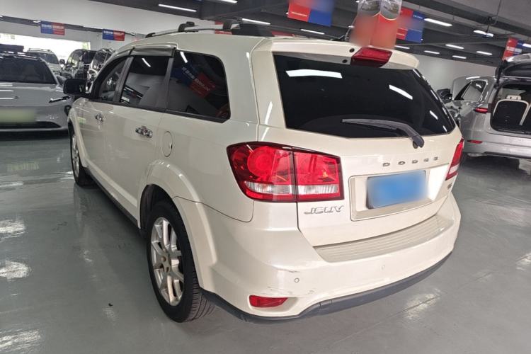Used Dodge Journey 2013 2.4L Two-Wheel Drive Luxury Version Rear Left 45 Deg