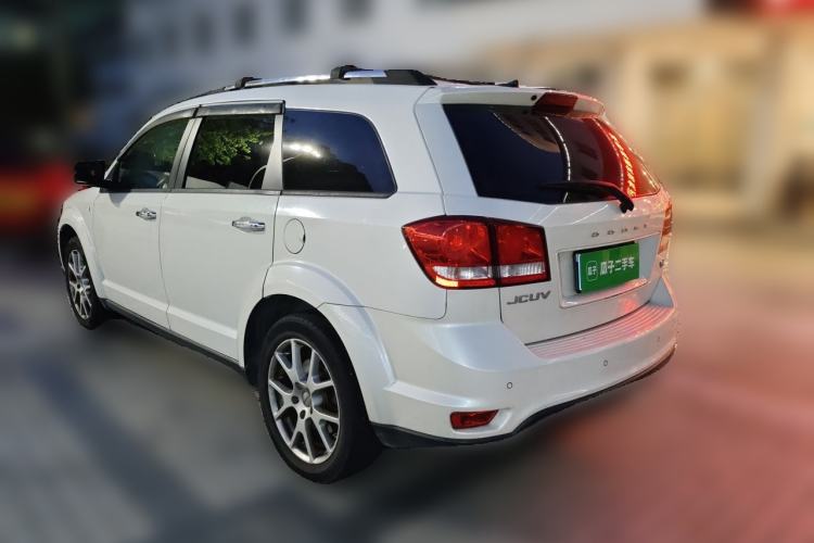 Used Dodge Journey 2013 2.4L Two-Wheel Drive Luxury Version Rear Left 45 Deg