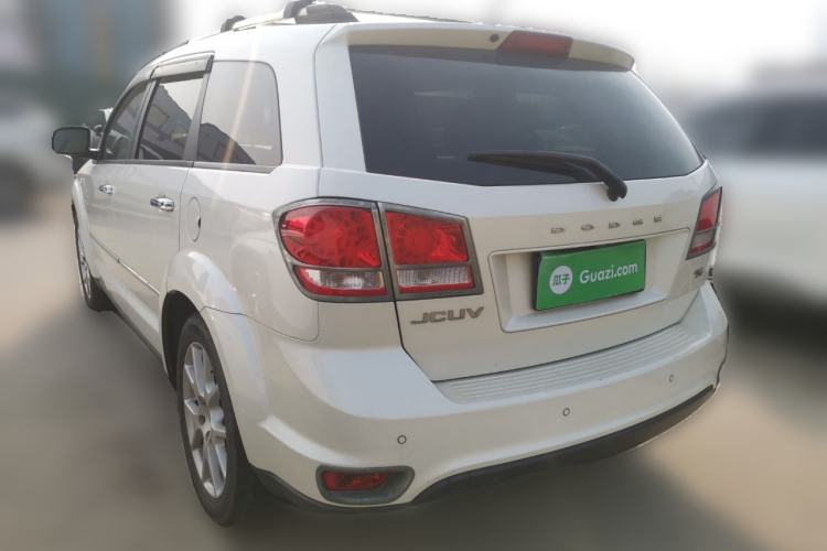 Used Dodge Journey 2013 2.4L Two-Wheel Drive Luxury Version Rear Left 45 Deg