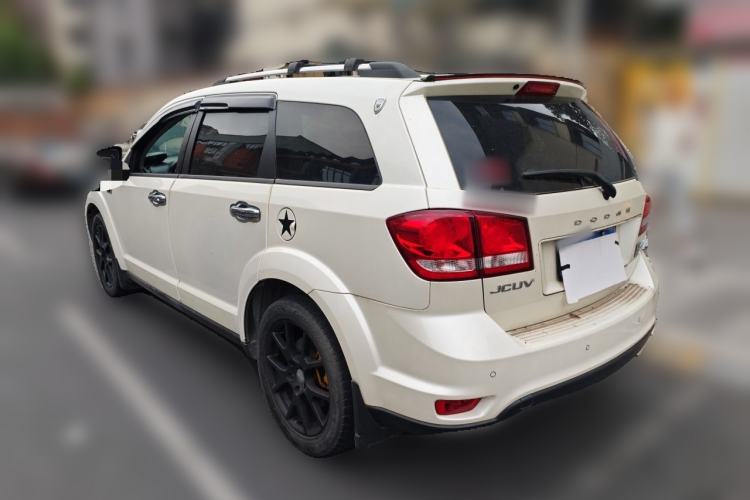 Used Dodge Journey 2013 2.4L Two-Wheel Drive Luxury Version Rear Left 45 Deg