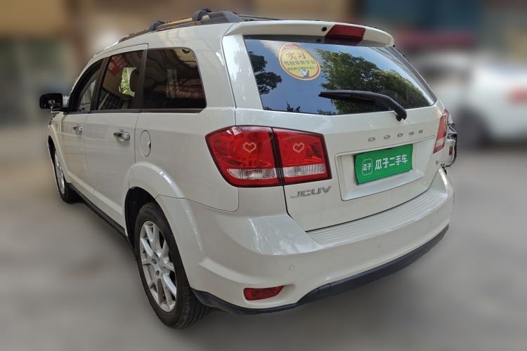 Used Dodge Journey 2013 2.4L Two-Wheel Drive Luxury Version Rear Left 45 Deg
