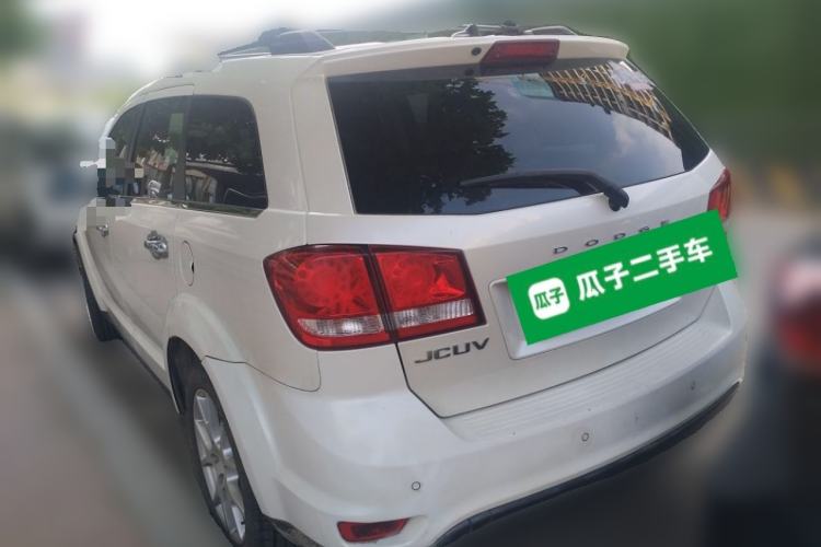 Used Dodge Journey 2013 2.4L Two-Wheel Drive Luxury Version Rear Left 45 Deg