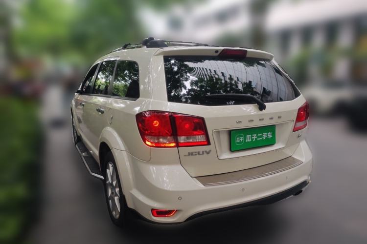 Used Dodge Journey 2013 2.4L Two-Wheel Drive Luxury Version Rear Left 45 Deg