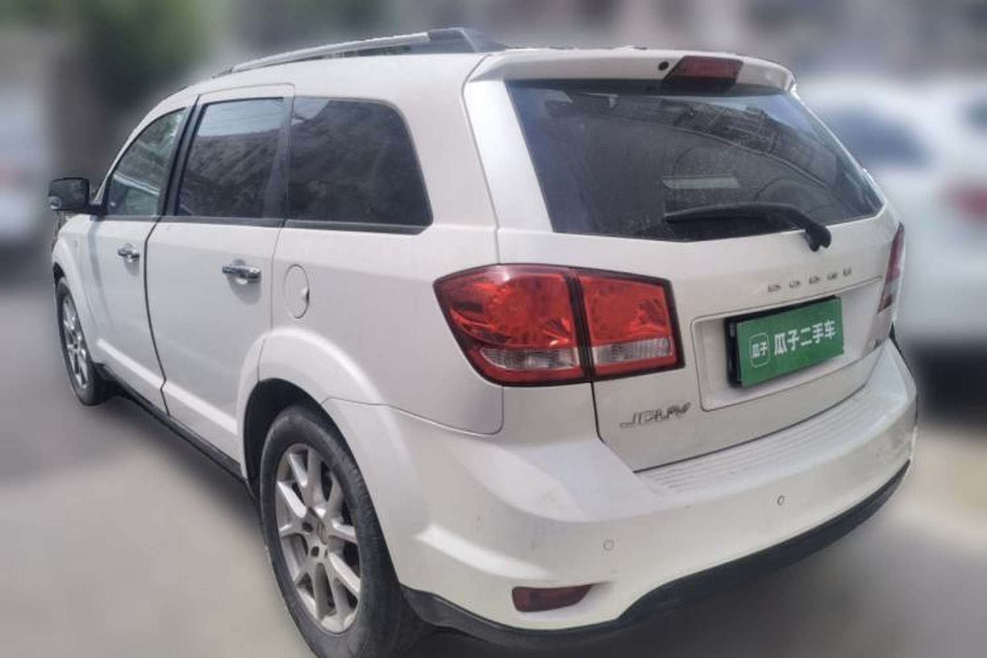 Used Dodge Journey 2013 2.4L Two-Wheel Drive Luxury Version Rear Left 45 Deg