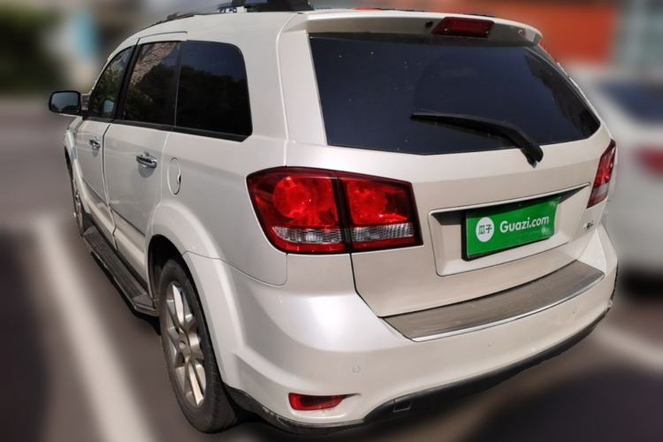 Used Dodge Journey 2013 2.4L Two-Wheel Drive Luxury Version Rear Left 45 Deg