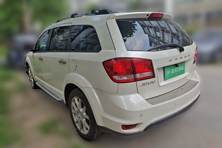 Used Dodge Journey 2013 2.4L Two-Wheel Drive Luxury Version Rear Left 45 Deg
