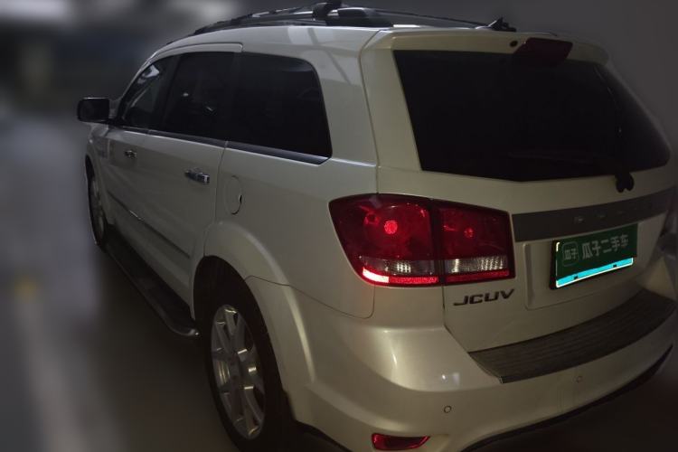 Used Dodge Journey 2013 2.4L Two-Wheel Drive Luxury Version Rear Left 45 Deg