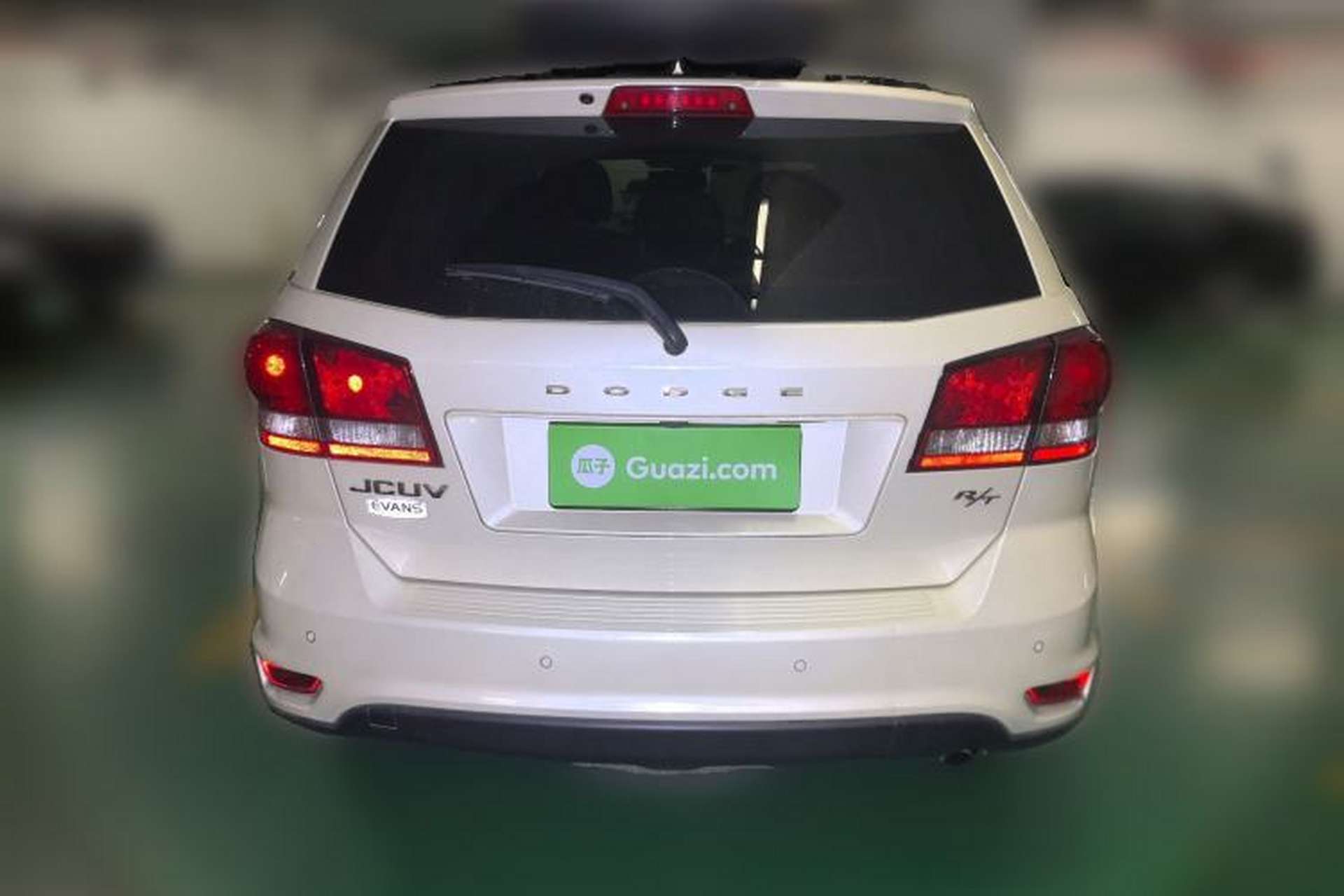 Used Dodge Journey 2013 2.4L Two-Wheel Drive Luxury Version Rear