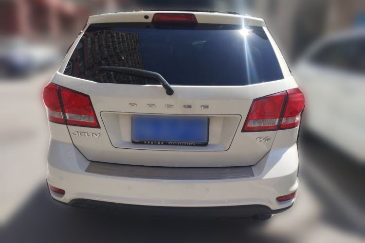 Used Dodge Journey 2013 2.4L Two-Wheel Drive Luxury Version Rear