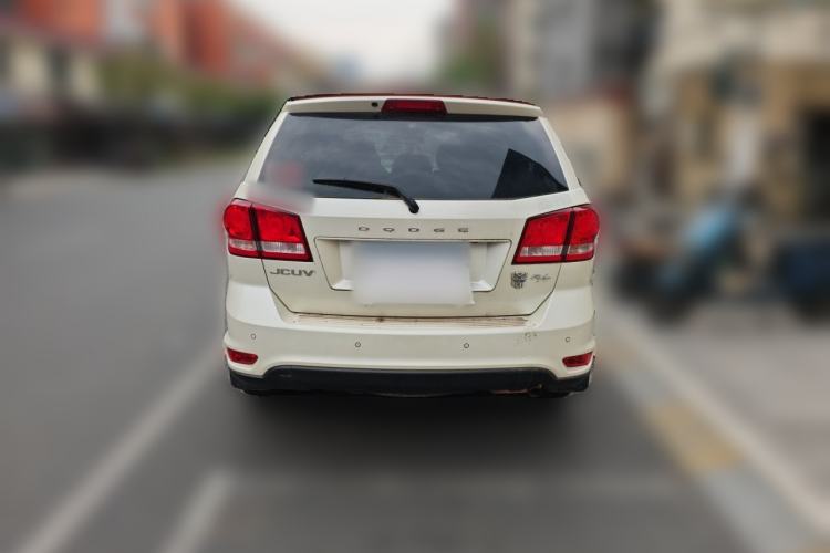 Used Dodge Journey 2013 2.4L Two-Wheel Drive Luxury Version Rear