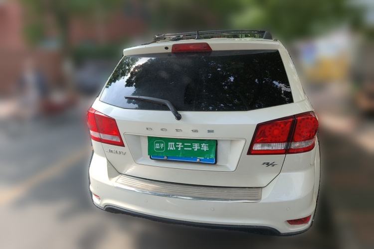 Used Dodge Journey 2013 2.4L Two-Wheel Drive Luxury Version Rear