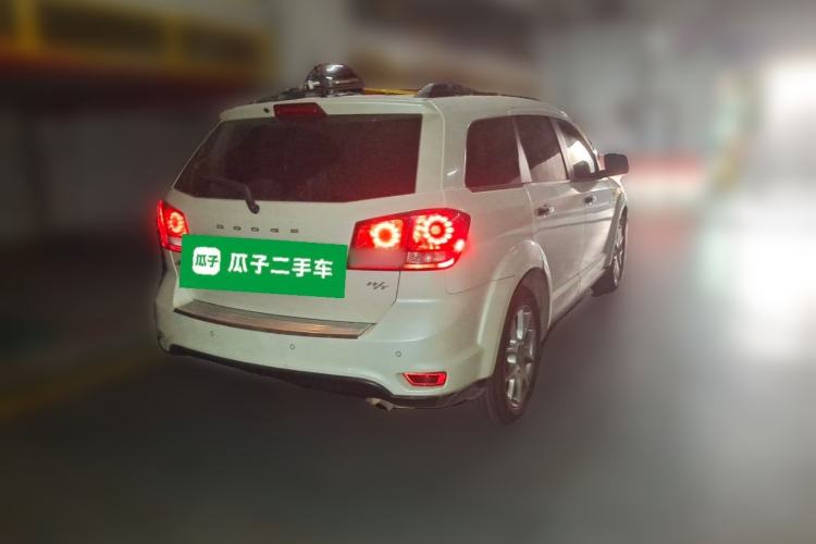 Used Dodge Journey 2013 2.4L Two-Wheel Drive Luxury Version Rear Right 45 Deg