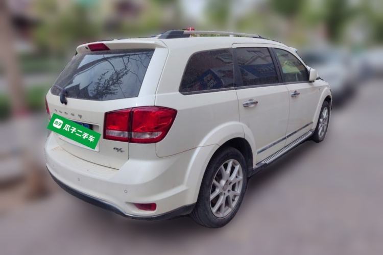 Used Dodge Journey 2013 2.4L Two-Wheel Drive Luxury Version Rear Right 45 Deg