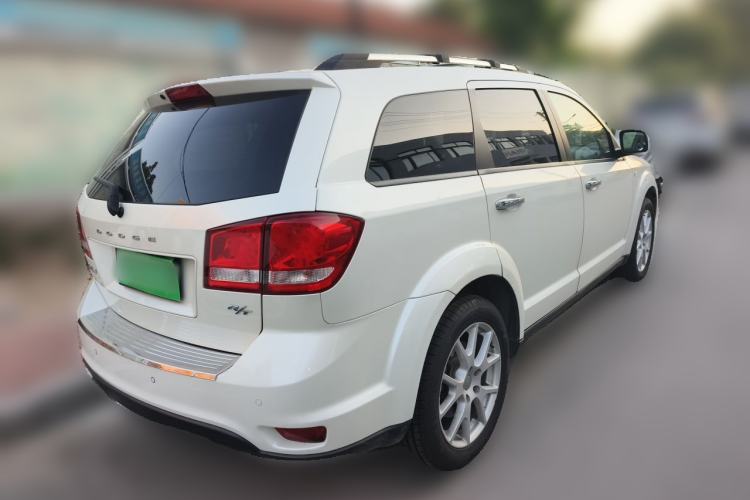 Used Dodge Journey 2013 2.4L Two-Wheel Drive Luxury Version Rear Right 45 Deg