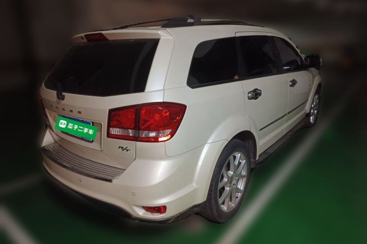 Used Dodge Journey 2013 2.4L Two-Wheel Drive Luxury Version Rear Right 45 Deg