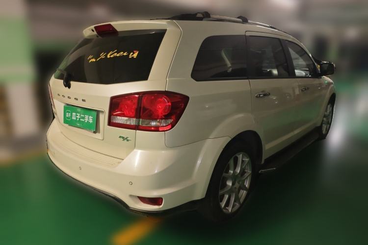 Used Dodge Journey 2013 2.4L Two-Wheel Drive Luxury Version Rear Right 45 Deg