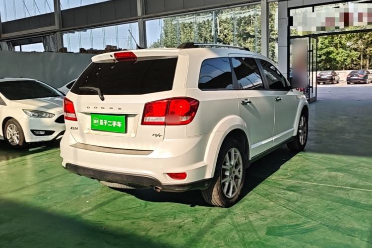 Used Dodge Journey 2013 2.4L Two-Wheel Drive Luxury Version Rear Right 45 Deg