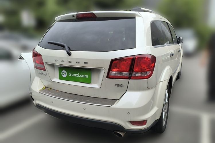 Used Dodge Journey 2013 2.4L Two-Wheel Drive Luxury Version Rear Right 45 Deg