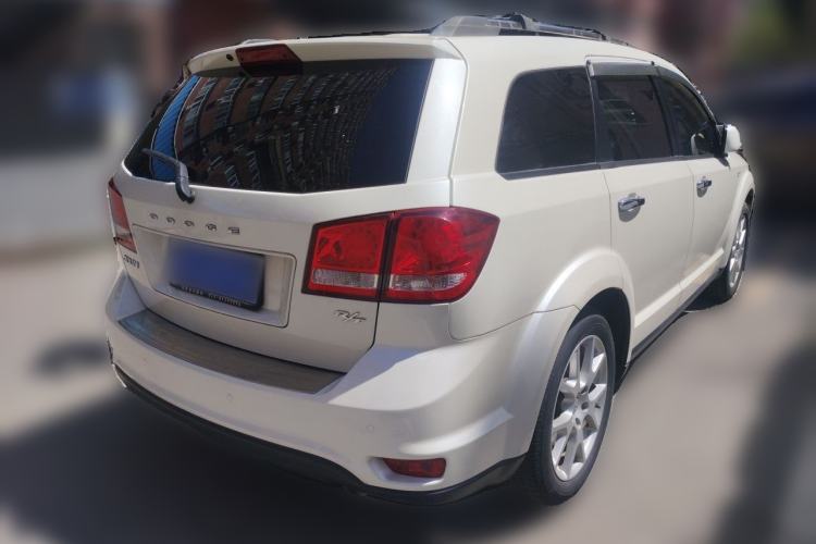 Used Dodge Journey 2013 2.4L Two-Wheel Drive Luxury Version Rear Right 45 Deg