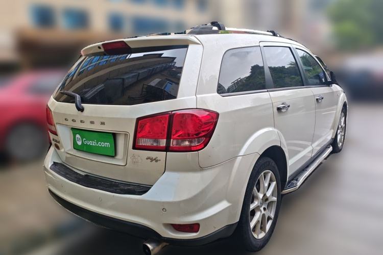 Used Dodge Journey 2013 2.4L Two-Wheel Drive Luxury Version Rear Right 45 Deg