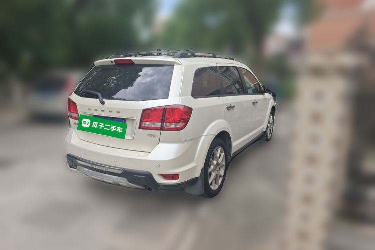 Used Dodge Journey 2013 2.4L Two-Wheel Drive Luxury Version Rear Right 45 Deg