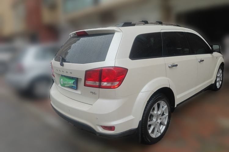 Used Dodge Journey 2013 2.4L Two-Wheel Drive Luxury Version Rear Right 45 Deg