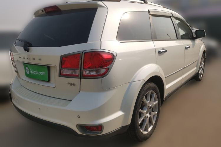 Used Dodge Journey 2013 2.4L Two-Wheel Drive Luxury Version Rear Right 45 Deg