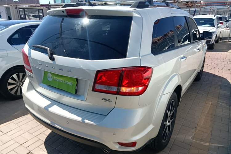 Used Dodge Journey 2013 3.6L Four-Wheel Drive Flagship Edition Rear Right 45 Deg