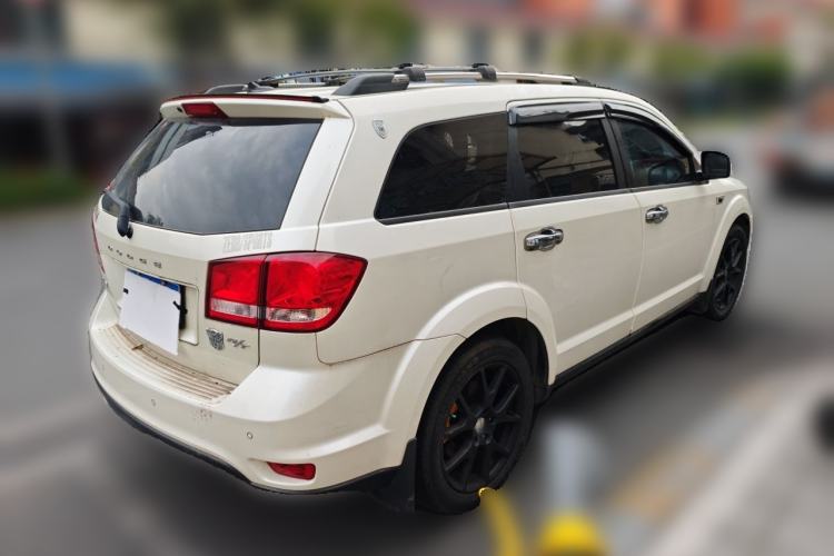 Used Dodge Journey 2013 2.4L Two-Wheel Drive Luxury Version Rear Right 45 Deg