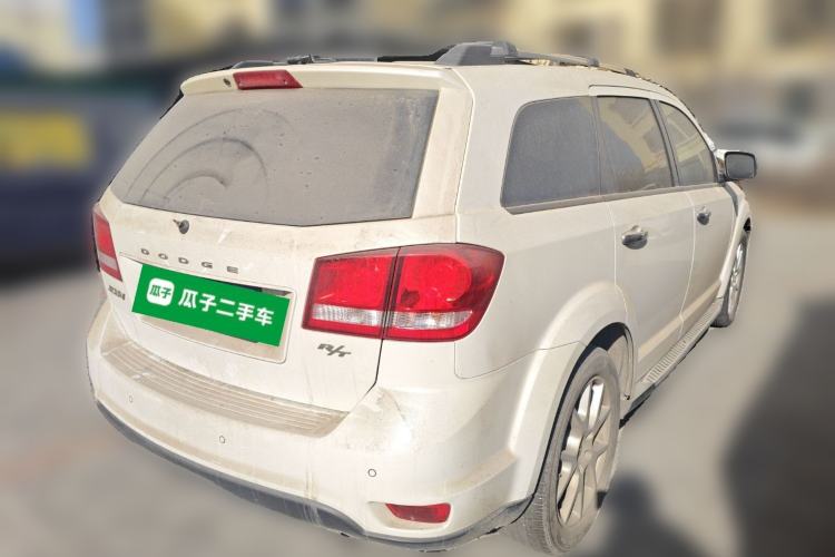 Used Dodge Journey 2013 2.4L Two-Wheel Drive Luxury Version Rear Right 45 Deg