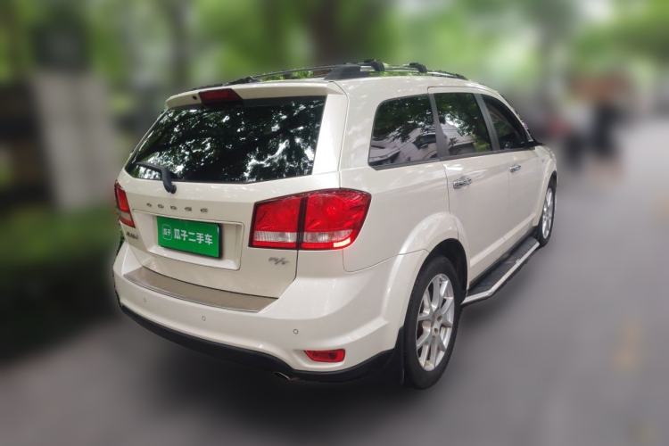 Used Dodge Journey 2013 2.4L Two-Wheel Drive Luxury Version Rear Right 45 Deg