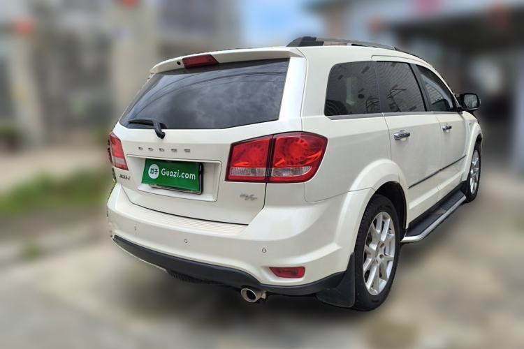 Used Dodge Journey 2013 2.4L Two-Wheel Drive Luxury Version Rear Right 45 Deg