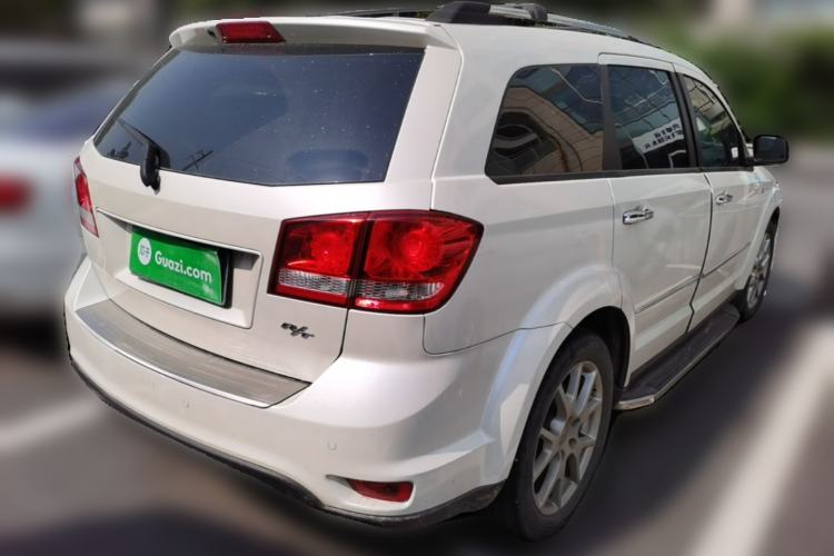 Used Dodge Journey 2013 2.4L Two-Wheel Drive Luxury Version Rear Right 45 Deg