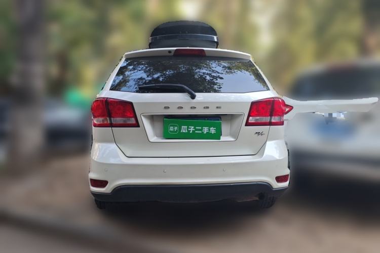 Used Dodge Journey 2013 2.4L Two-Wheel Drive Luxury Version Rear