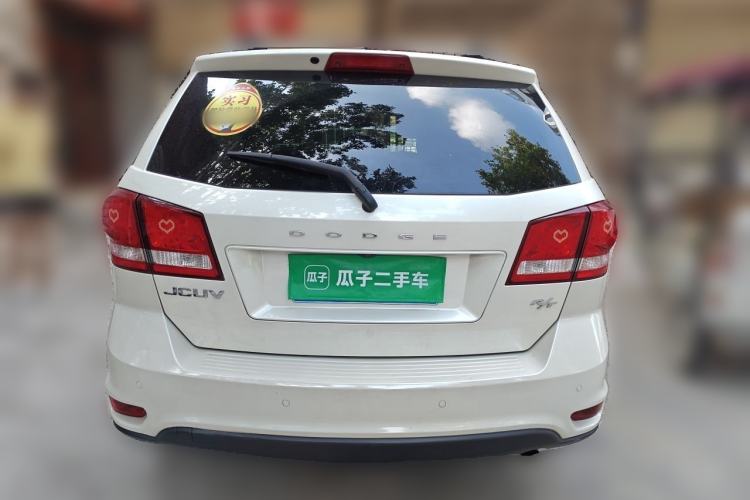 Used Dodge Journey 2013 2.4L Two-Wheel Drive Luxury Version Rear