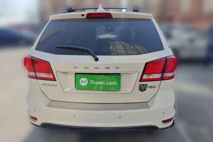 Used Dodge Journey 2013 2.4L Two-Wheel Drive Luxury Version Rear