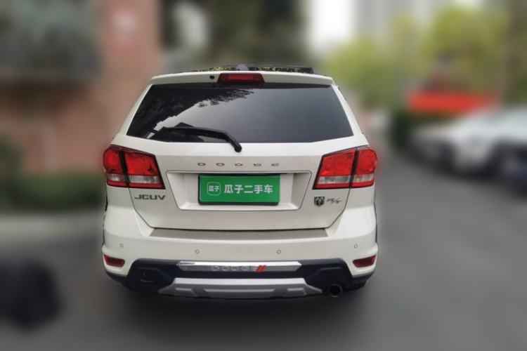 Used Dodge Journey 2013 2.4L Two-Wheel Drive Luxury Version Rear