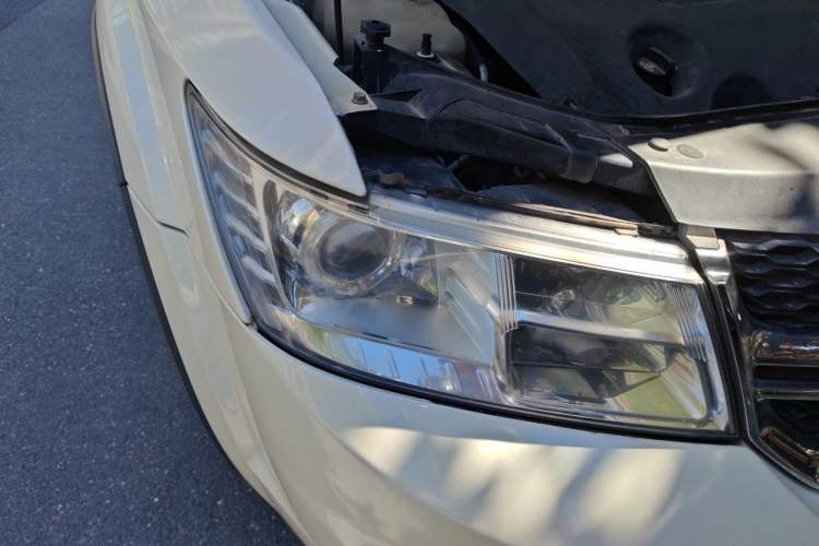 Used Dodge Journey 2013 3.6L Four-Wheel Drive Flagship Edition Right Front Headlight