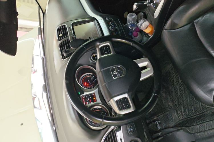 Used Dodge Journey 2013 2.4L Two-Wheel Drive Luxury Version Steering Wheel