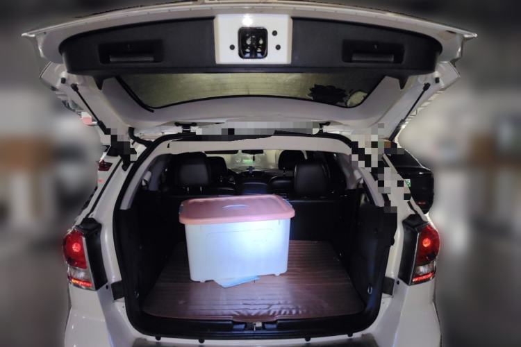 Used Dodge Journey 2013 2.4L Two-Wheel-Drive Smart Edition Trunk