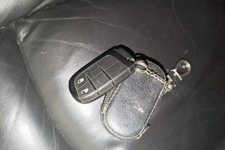 Used Dodge Journey 2013 2.4L Two-Wheel Drive Luxury Version Vehicle Key