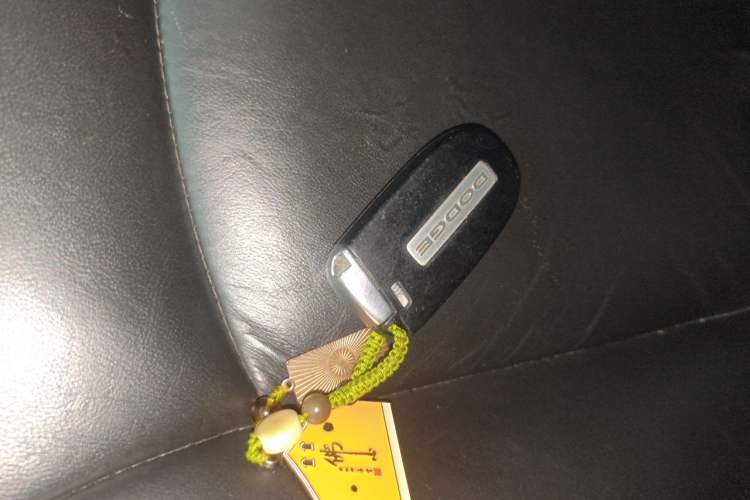 Used Dodge Journey 2013 2.4L Two-Wheel Drive Luxury Version Vehicle Key